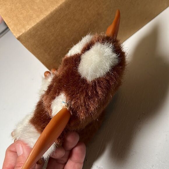 Gremlin Gizmo NECA Collection Rare Plush TV Warner Bros Mini 6in - Picture 10 of 13